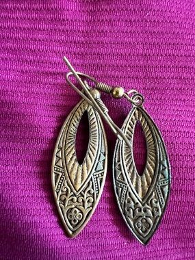 Vintage Filigree Teardrop Drop Earrings
